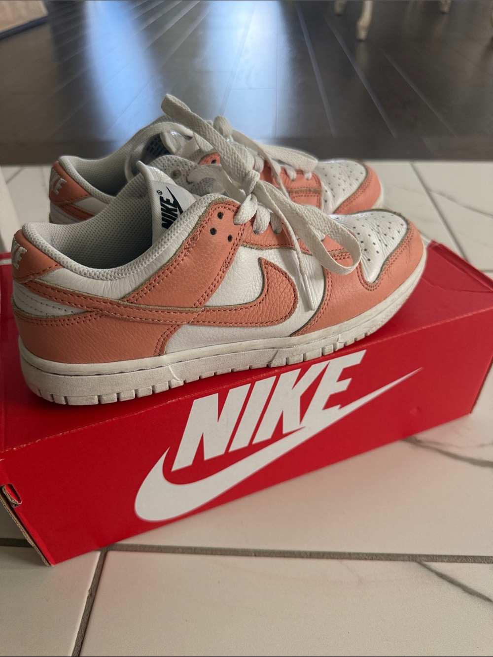 Nike Low-Top Sneakers - White & Coral Pink